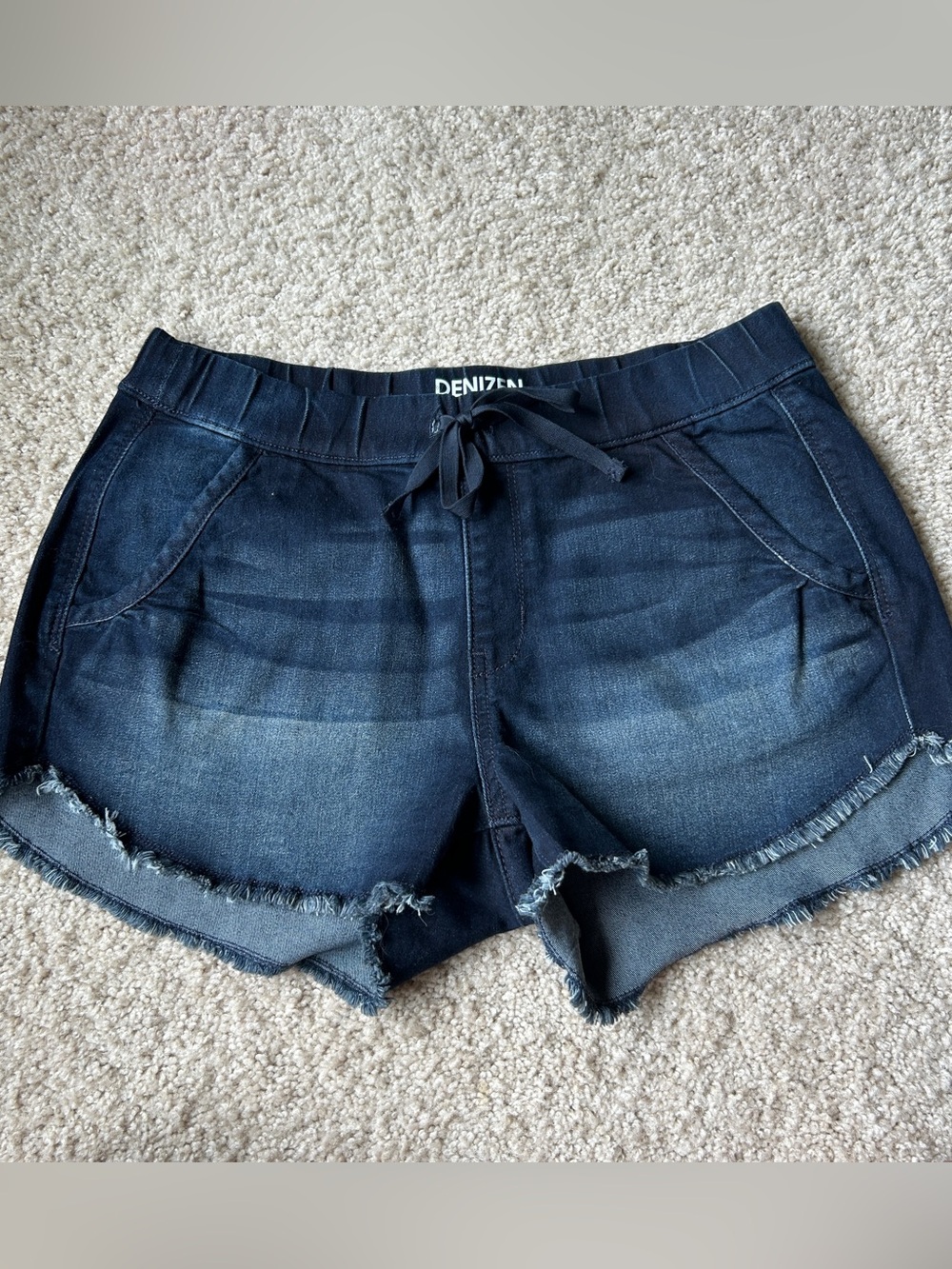 Danizen denim stretch drawstring low rise shorts size small
